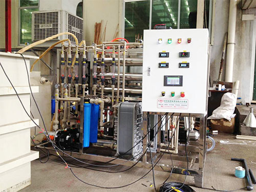 1吨+0.75吨小时双级反渗透+EDI超纯水机