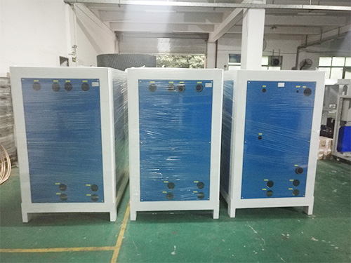 30匹水冷式冷水机